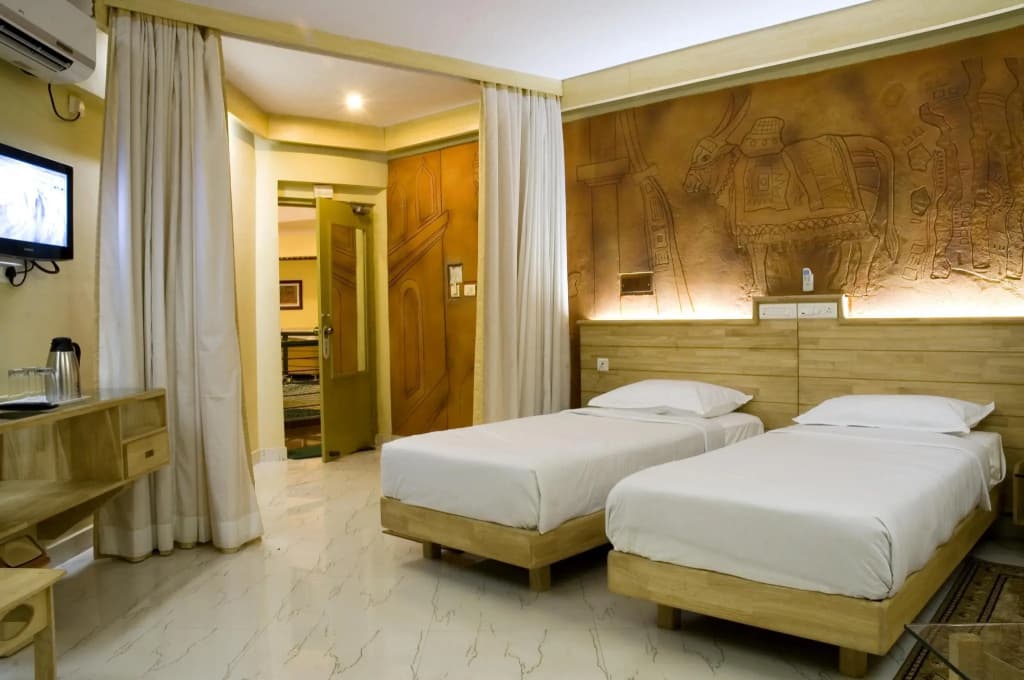 Parklane Hotel