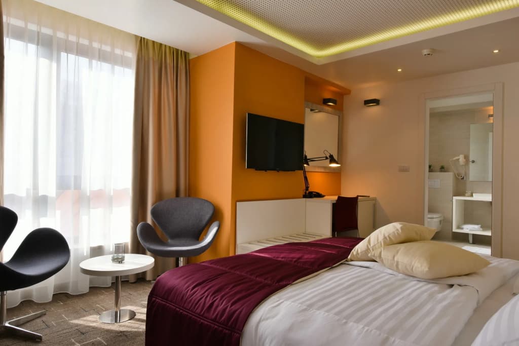 Apeiro City Avant-garde Hotel