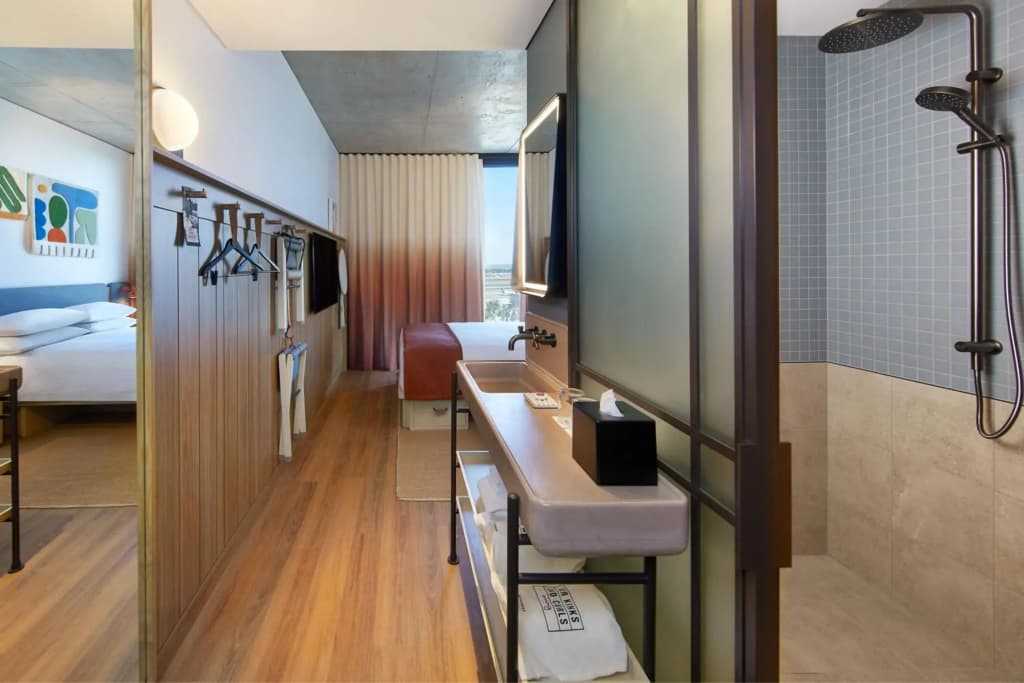 Photo 18