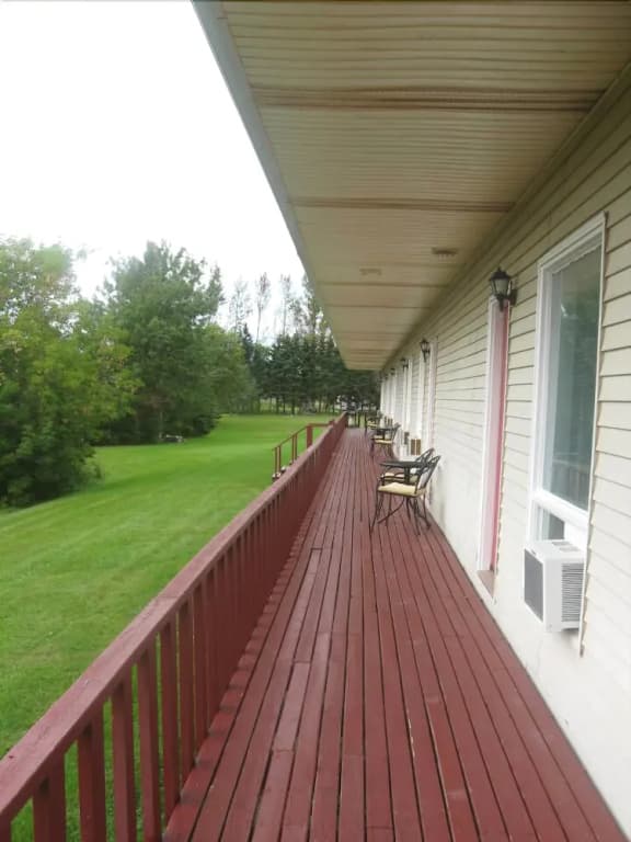 Photo 9