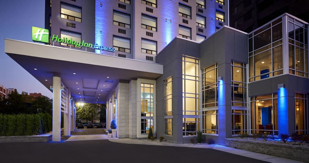 Holiday Inn Express Windsor Waterfront By IHG