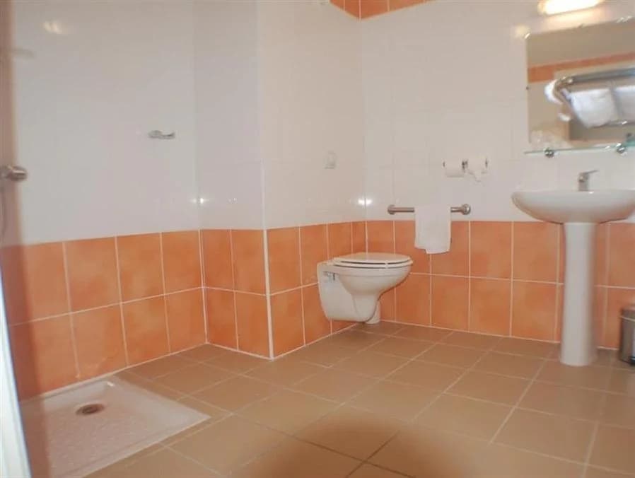 Photo 34
