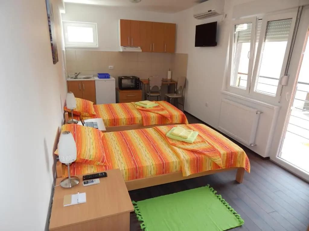 Apartments Center KG