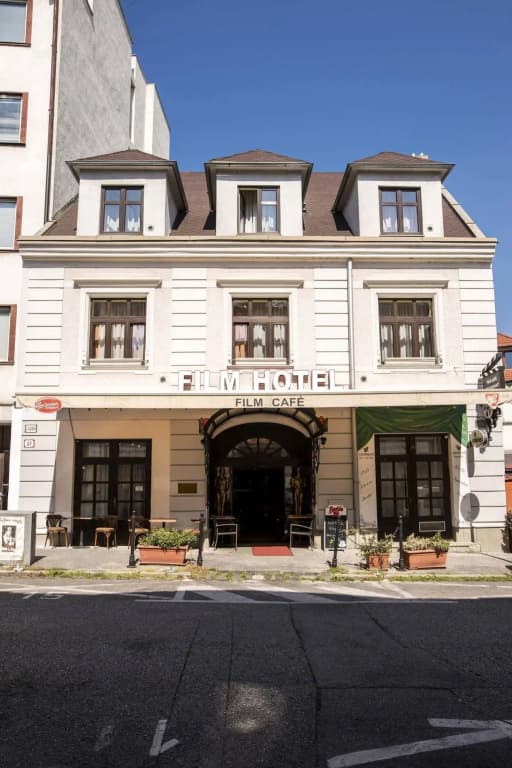Reverie Hotel