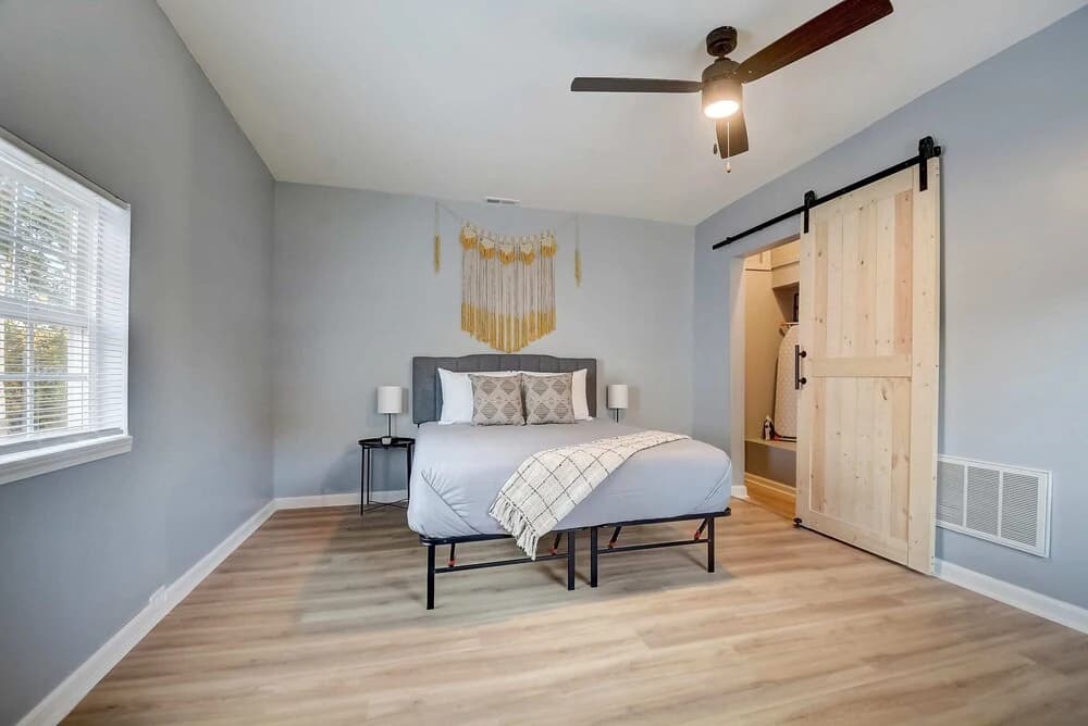 Frontdesk 2 BR House Near Cardinal Stadium