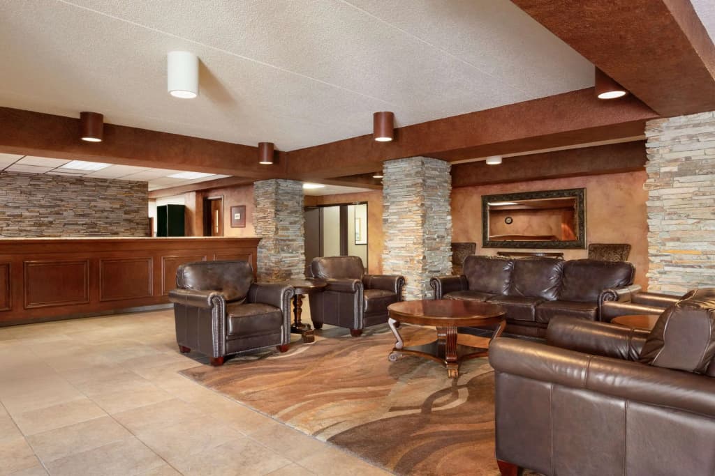 Baymont Inn & Suites Fargo
