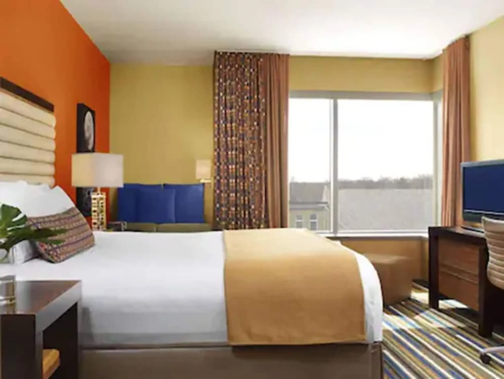 Moonrise Hotel
