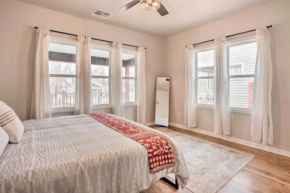 Charming Downtown Home w/ Updated Interior!
