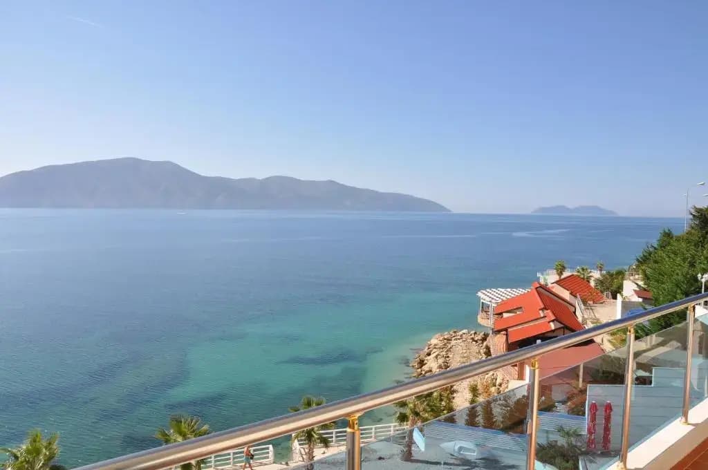 Coral Hotel & Resort