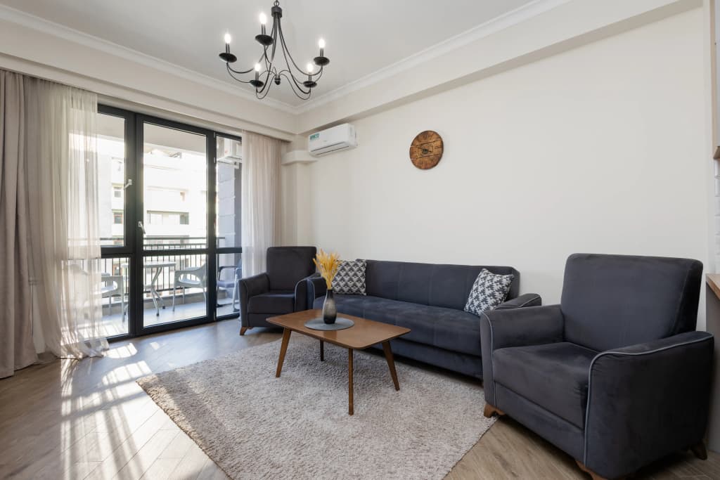 2-K Na Ulitse Kokhbatsi Flat