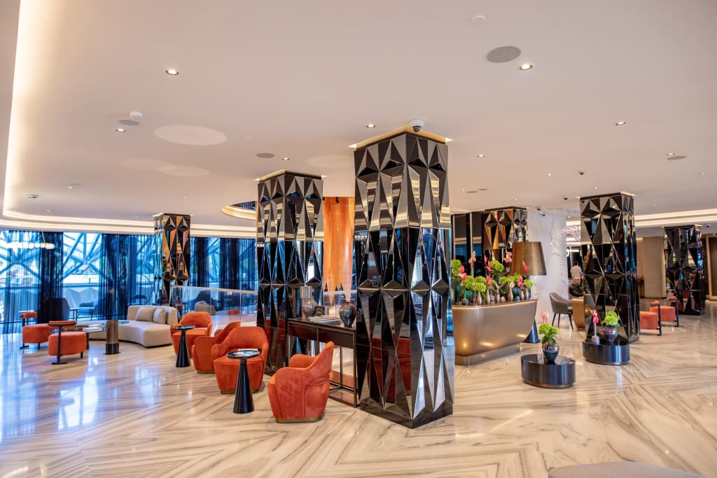 Seven Visions Resort And Places, The Dvin