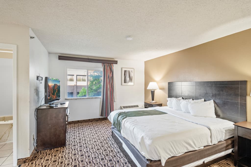 Coratel Plus Suites Wichita West Airport Hotel