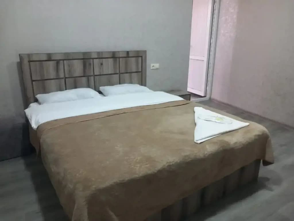 Star Zvartnoc Guest house