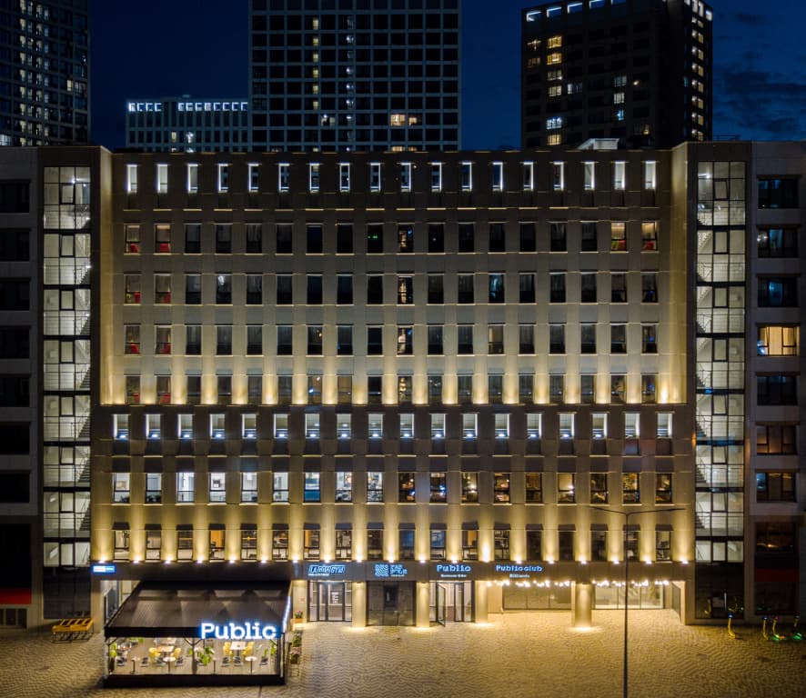 FarFour Inn & Suite Hotel