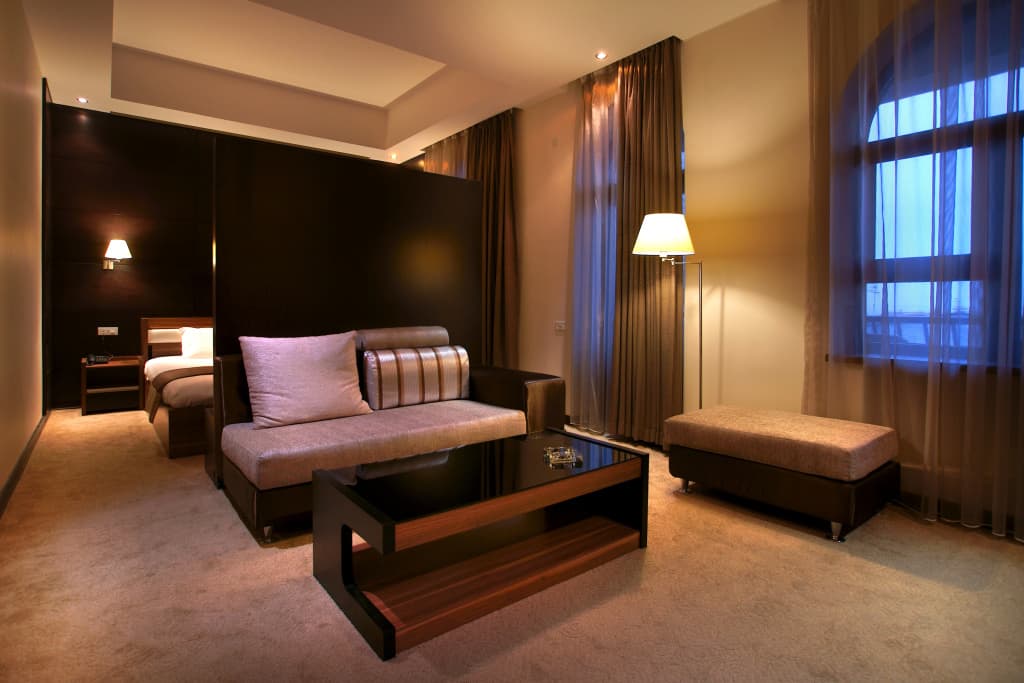 Photo 10