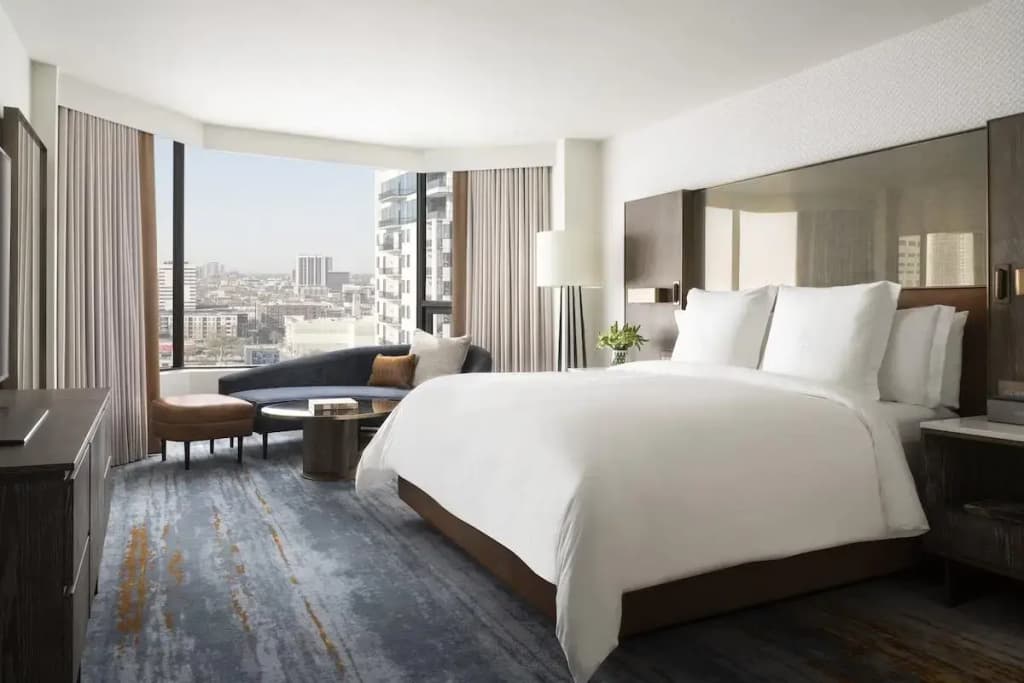 Four Seasons Houston Hotel