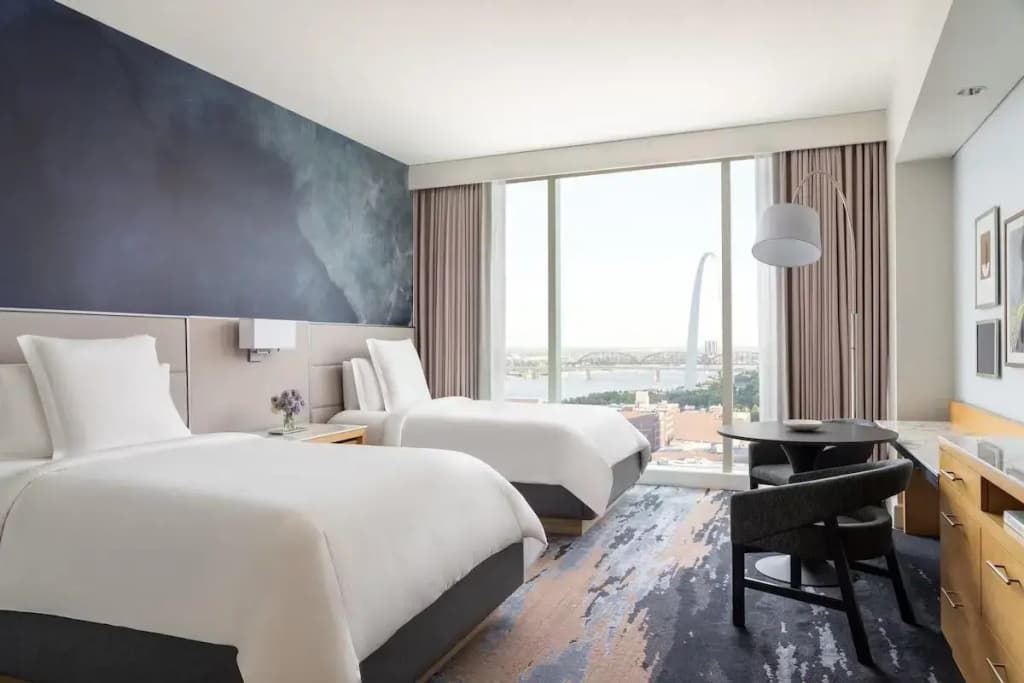 Four Seasons Hotel St Louis
