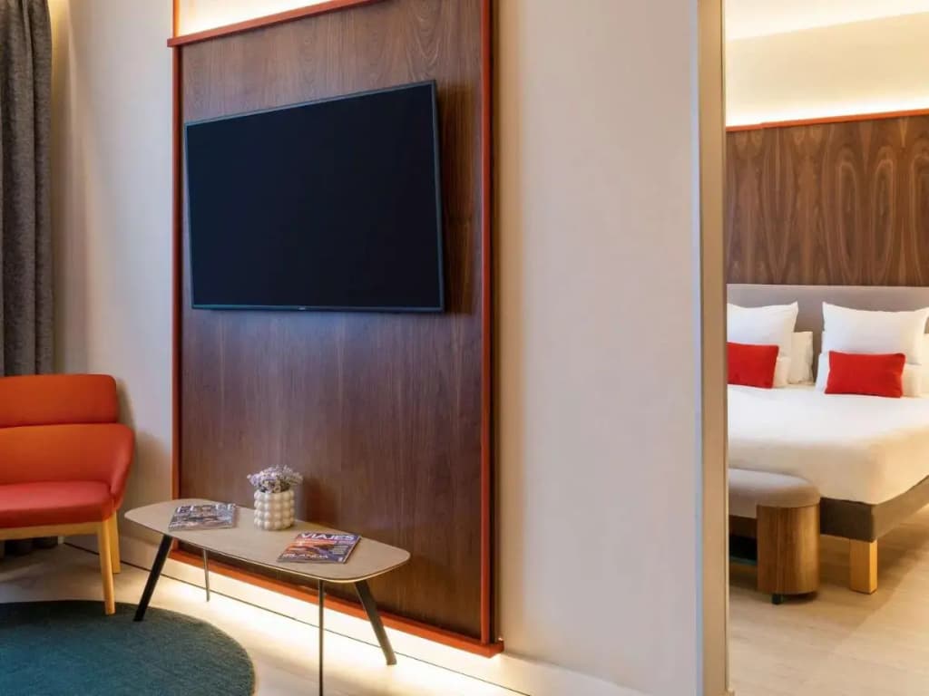 Photo 6