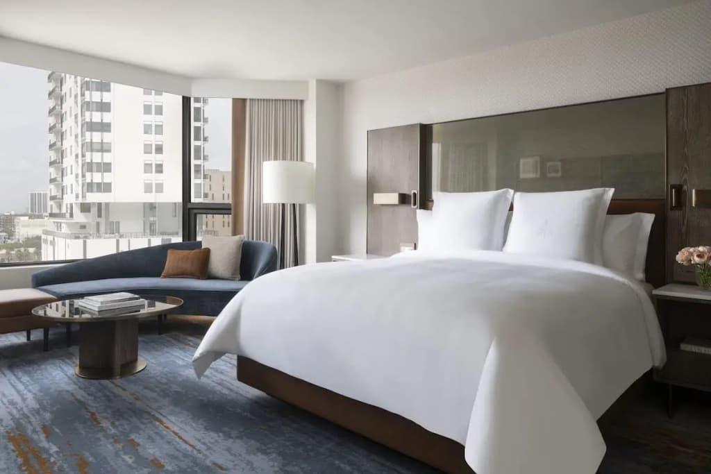 Four Seasons Houston Hotel